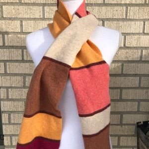 Robert Mackie of Scotland wool scarf